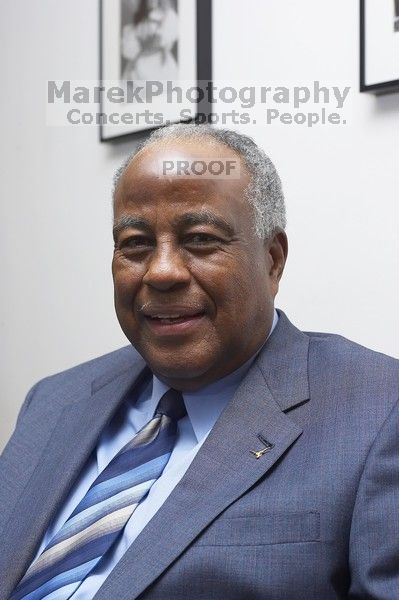 Portrait of UT Vice President James Hill.

Filename: SRM_20061211_0931549.jpg
Aperture: f/5.0
Shutter Speed: 1/200
Body: Canon EOS-1D Mark II
Lens: Canon EF 50mm f/1.8 II