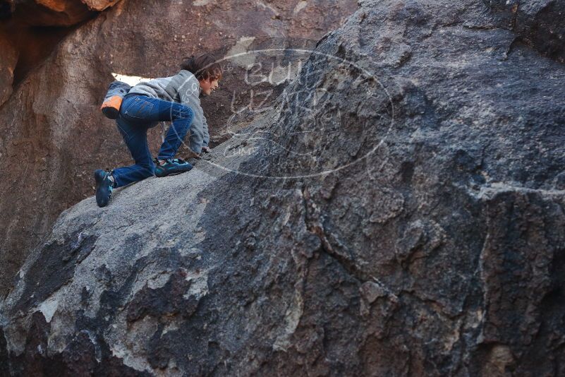 Bouldering in Hueco Tanks on 01/06/2020 with Blue Lizard Climbing and Yoga

Filename: SRM_20200106_1058310.jpg
Aperture: f/4.5
Shutter Speed: 1/250
Body: Canon EOS-1D Mark II
Lens: Canon EF 50mm f/1.8 II