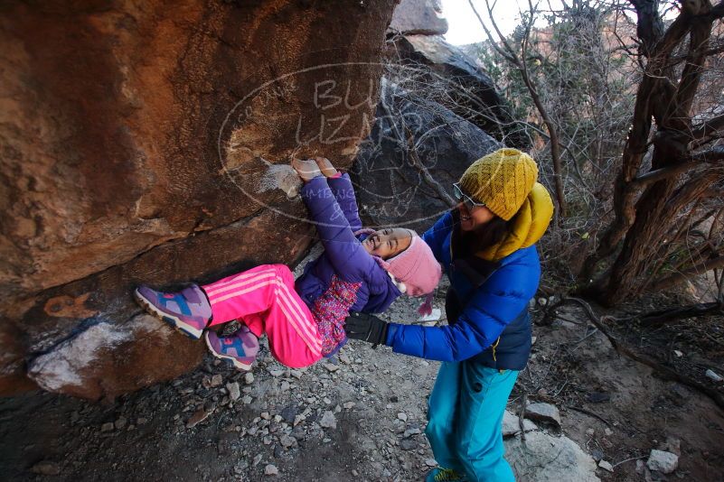 Bouldering in Hueco Tanks on 01/06/2020 with Blue Lizard Climbing and Yoga

Filename: SRM_20200106_1120010.jpg
Aperture: f/3.5
Shutter Speed: 1/250
Body: Canon EOS-1D Mark II
Lens: Canon EF 16-35mm f/2.8 L