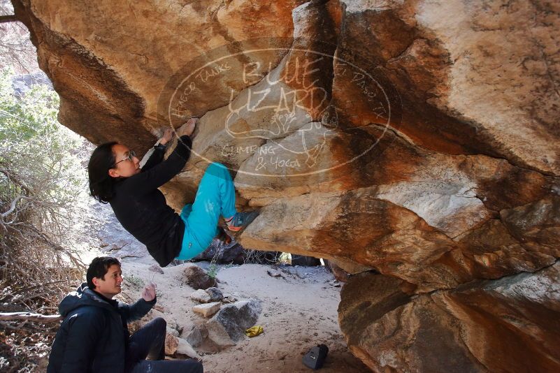 Bouldering in Hueco Tanks on 01/06/2020 with Blue Lizard Climbing and Yoga

Filename: SRM_20200106_1258320.jpg
Aperture: f/4.5
Shutter Speed: 1/250
Body: Canon EOS-1D Mark II
Lens: Canon EF 16-35mm f/2.8 L