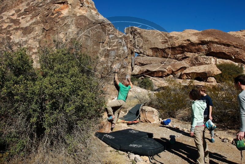 Bouldering in Hueco Tanks on 02/16/2020 with Blue Lizard Climbing and Yoga

Filename: SRM_20200216_1054360.jpg
Aperture: f/7.1
Shutter Speed: 1/500
Body: Canon EOS-1D Mark II
Lens: Canon EF 16-35mm f/2.8 L