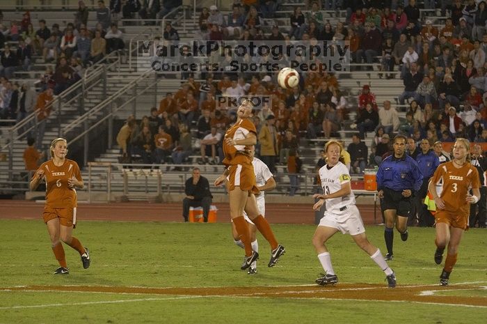 Greta Carter, #6.  The lady longhorns beat Texas A&M 1-0 in soccer Friday night.

Filename: SRM_20061027_2016400.jpg
Aperture: f/4.0
Shutter Speed: 1/800
Body: Canon EOS 20D
Lens: Canon EF 80-200mm f/2.8 L