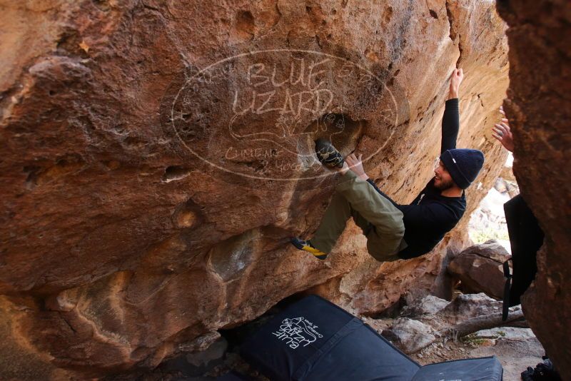 Bouldering in Hueco Tanks on 02/25/2020 with Blue Lizard Climbing and Yoga

Filename: SRM_20200225_1430440.jpg
Aperture: f/4.5
Shutter Speed: 1/250
Body: Canon EOS-1D Mark II
Lens: Canon EF 16-35mm f/2.8 L