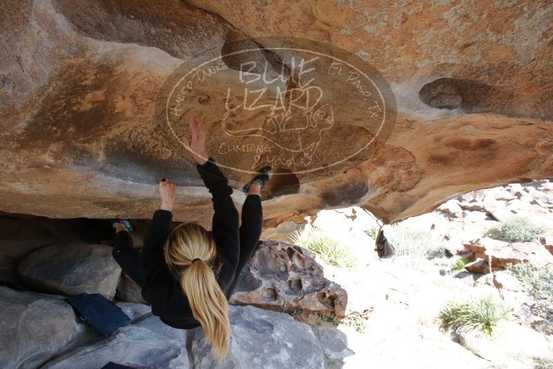 Bouldering in Hueco Tanks on 02/25/2020 with Blue Lizard Climbing and Yoga

Filename: SRM_20200225_1528050.jpg
Aperture: f/8.0
Shutter Speed: 1/250
Body: Canon EOS-1D Mark II
Lens: Canon EF 16-35mm f/2.8 L