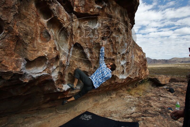 Bouldering in Hueco Tanks on 02/29/2020 with Blue Lizard Climbing and Yoga

Filename: SRM_20200229_1111150.jpg
Aperture: f/7.1
Shutter Speed: 1/320
Body: Canon EOS-1D Mark II
Lens: Canon EF 16-35mm f/2.8 L