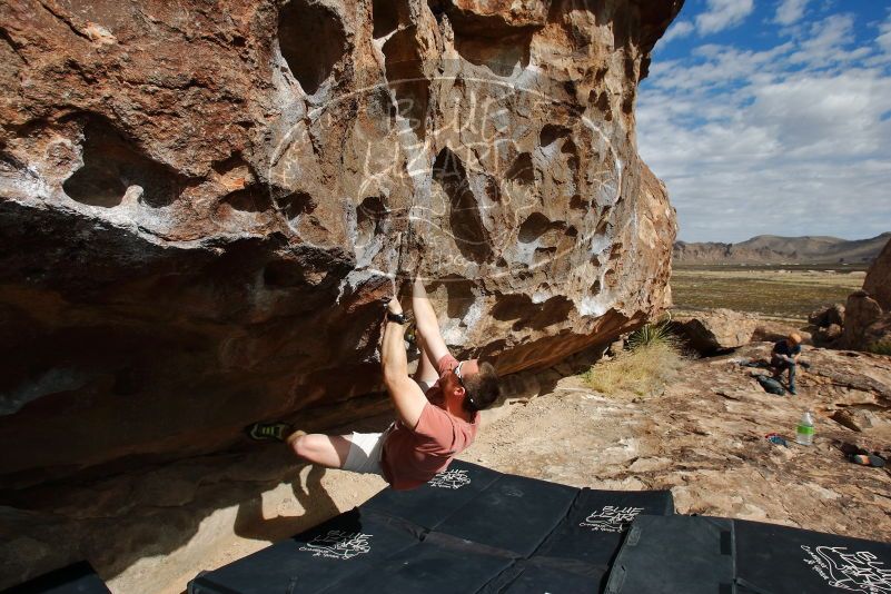 Bouldering in Hueco Tanks on 02/29/2020 with Blue Lizard Climbing and Yoga

Filename: SRM_20200229_1122000.jpg
Aperture: f/10.0
Shutter Speed: 1/320
Body: Canon EOS-1D Mark II
Lens: Canon EF 16-35mm f/2.8 L