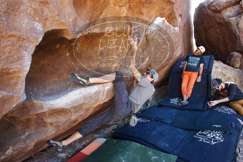 Bouldering in Hueco Tanks on 03/07/2020 with Blue Lizard Climbing and Yoga

Filename: SRM_20200307_1531560.jpg
Aperture: f/4.0
Shutter Speed: 1/500
Body: Canon EOS-1D Mark II
Lens: Canon EF 16-35mm f/2.8 L