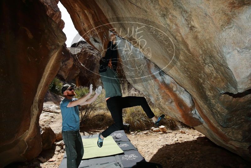 Bouldering in Hueco Tanks on 03/06/2020 with Blue Lizard Climbing and Yoga

Filename: SRM_20200306_1241280.jpg
Aperture: f/8.0
Shutter Speed: 1/250
Body: Canon EOS-1D Mark II
Lens: Canon EF 16-35mm f/2.8 L