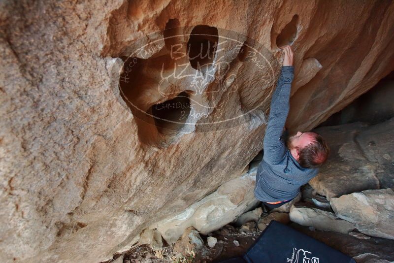 Bouldering in Hueco Tanks on 03/06/2020 with Blue Lizard Climbing and Yoga

Filename: SRM_20200306_1812520.jpg
Aperture: f/4.0
Shutter Speed: 1/250
Body: Canon EOS-1D Mark II
Lens: Canon EF 16-35mm f/2.8 L