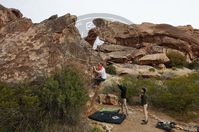 Bouldering in Hueco Tanks on 03/15/2020 with Blue Lizard Climbing and Yoga

Filename: SRM_20200315_0919310.jpg
Aperture: f/5.6
Shutter Speed: 1/500
Body: Canon EOS-1D Mark II
Lens: Canon EF 16-35mm f/2.8 L