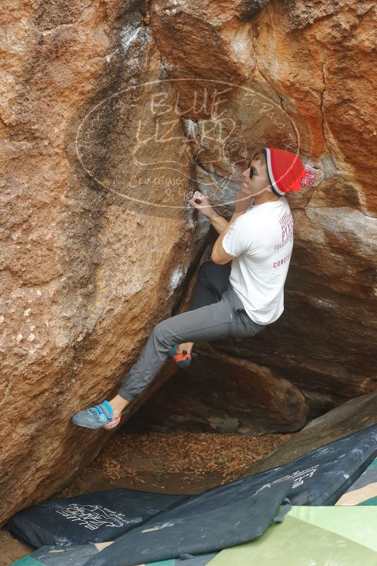 Bouldering in Hueco Tanks on 03/15/2020 with Blue Lizard Climbing and Yoga

Filename: SRM_20200315_1122320.jpg
Aperture: f/4.0
Shutter Speed: 1/200
Body: Canon EOS-1D Mark II
Lens: Canon EF 50mm f/1.8 II