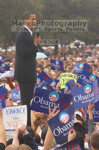 Obama speaking to a crowd of over 20,000 supporters at The Barack Obama "Kick-Ass" Rally--the Obama for president, 2008, rally, held in Austin, Friday, February 23, 2007.

Filename: SRM_20070223_1528328.jpg
Aperture: f/7.1
Shutter Speed: 1/320
Body: Canon EOS 20D
Lens: Canon EF 80-200mm f/2.8 L