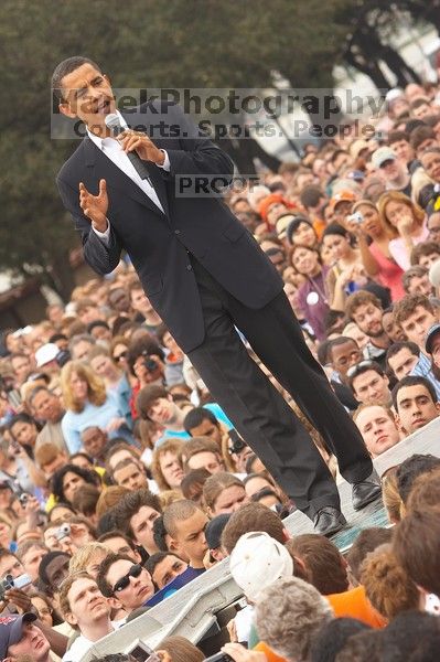 Obama speaking to a crowd of over 20,000 supporters at The Barack Obama "Kick-Ass" Rally--the Obama for president, 2008, rally, held in Austin, Friday, February 23, 2007.

Filename: SRM_20070223_1550107.jpg
Aperture: f/6.3
Shutter Speed: 1/250
Body: Canon EOS 20D
Lens: Canon EF 80-200mm f/2.8 L