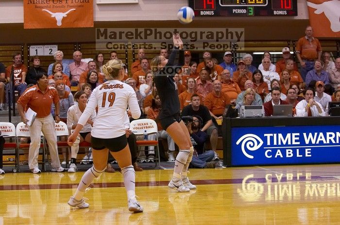 UT senior Alyson Jennings (#16, L) sets the ball as UT sophomore Heather Kisner (#19, DS) watches.  The Longhorns defeated the Huskers 3-0 on Wednesday night, October 24, 2007 at Gregory Gym.

Filename: SRM_20071024_1959300.jpg
Aperture: f/4.0
Shutter Speed: 1/400
Body: Canon EOS-1D Mark II
Lens: Canon EF 80-200mm f/2.8 L