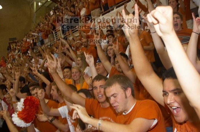 The Longhorns defeated the Huskers 3-0 on Wednesday night, October 24, 2007 at Gregory Gym.

Filename: SRM_20071024_2015364.jpg
Aperture: f/5.6
Shutter Speed: 1/100
Body: Canon EOS 20D
Lens: Canon EF-S 18-55mm f/3.5-5.6