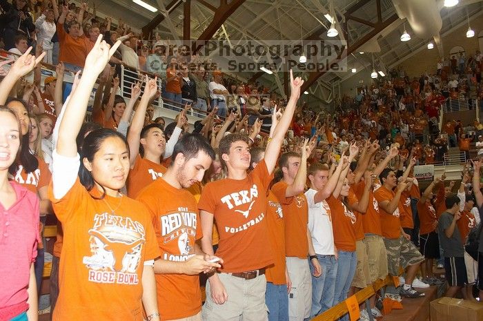 The Longhorns defeated the Huskers 3-0 on Wednesday night, October 24, 2007 at Gregory Gym.

Filename: SRM_20071024_2017264.jpg
Aperture: f/5.6
Shutter Speed: 1/100
Body: Canon EOS 20D
Lens: Canon EF-S 18-55mm f/3.5-5.6