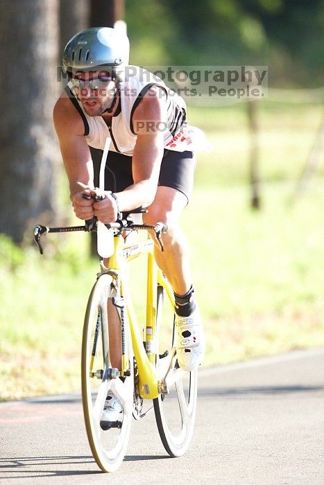 The Howdy Du duathlon in Berry Springs Park, Georgetown, Sunday July 6, 2008.

Filename: SRM_20080706_0802027.jpg
Aperture: f/2.8
Shutter Speed: 1/800
Body: Canon EOS 20D
Lens: Canon EF 300mm f/2.8 L IS