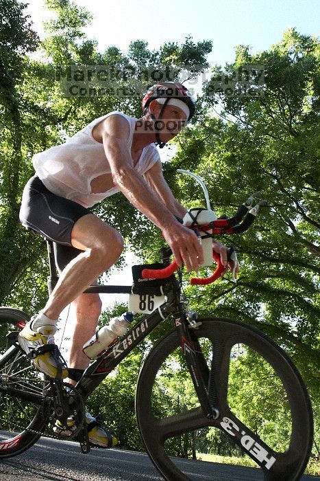 Richard Smith (bib #86) of Crowley placed 1 in his age group (M 55-59) with an overall time of 01:38:40 at The Howdy Du duathlon in Berry Springs Park, Georgetown, Sunday July 6, 2008.
Filename: SRM_20080706_0838081.jpg
Aperture: f/6.3
Shutter Speed: 1/1250
Body: Canon EOS 20D
Lens: Canon EF 16-35mm f/2.8 L
