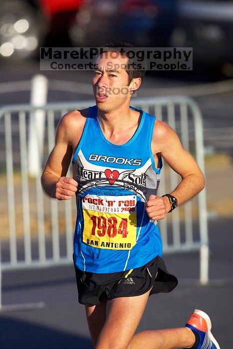 The first annual San Antonio Rock and Roll Marathon, Sunday, November 16, 2008.

Filename: SRM_20081116_08193677.jpg
Aperture: f/4.0
Shutter Speed: 1/2500
Body: Canon EOS-1D Mark II
Lens: Canon EF 300mm f/2.8 L IS