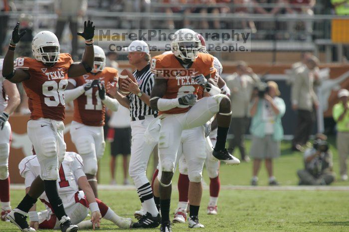 The University of Texas football team defeated the Arkansas Razorbacks with a score of 52-10 in Austin, TX on Saturday, September 27, 2008.

Filename: SRM_20080927_15462460.jpg
Aperture: f/5.6
Shutter Speed: 1/1250
Body: Canon EOS-1D Mark II
Lens: Canon EF 300mm f/2.8 L IS