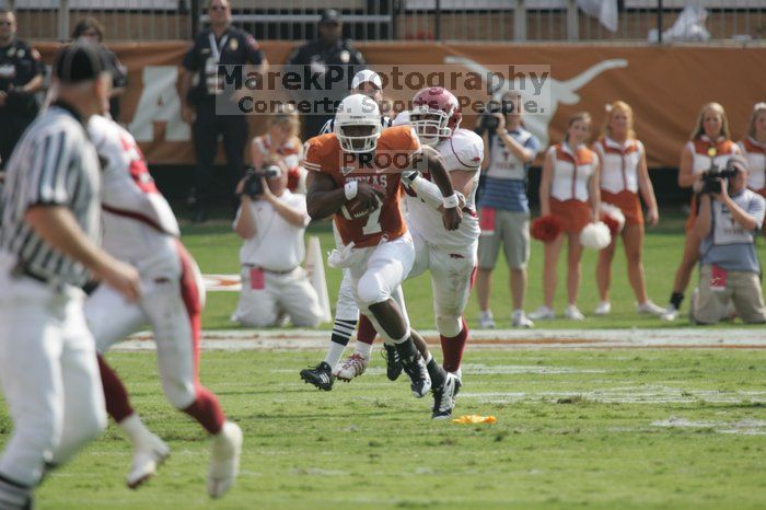 The University of Texas football team defeated the Arkansas Razorbacks with a score of 52-10 in Austin, TX on Saturday, September 27, 2008.

Filename: SRM_20080927_15505291.jpg
Aperture: f/5.6
Shutter Speed: 1/1250
Body: Canon EOS-1D Mark II
Lens: Canon EF 300mm f/2.8 L IS