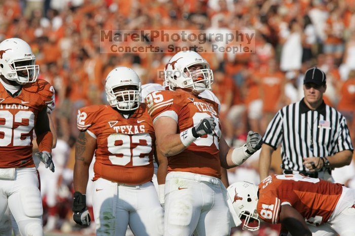 The University of Texas football team defeated the Arkansas Razorbacks with a score of 52-10 in Austin, TX on Saturday, September 27, 2008.

Filename: SRM_20080927_16520021.jpg
Aperture: f/5.6
Shutter Speed: 1/2500
Body: Canon EOS-1D Mark II
Lens: Canon EF 300mm f/2.8 L IS