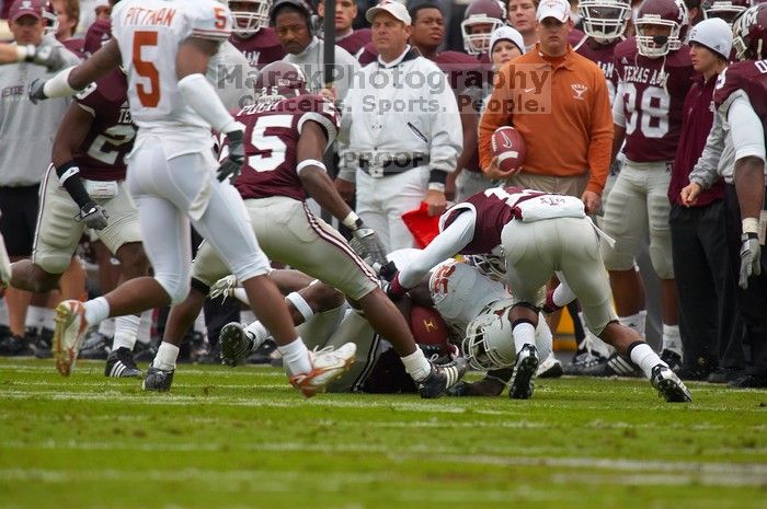 The University of Texas, Austin played Texas A&M in football at Kyle Field, College Station, on November 23, 2007.  UT lost to the Aggies, 30 to 38.

Filename: SRM_20071123_1602304.jpg
Aperture: f/5.6
Shutter Speed: 1/640
Body: Canon EOS-1D Mark II
Lens: Canon EF 300mm f/2.8 L IS