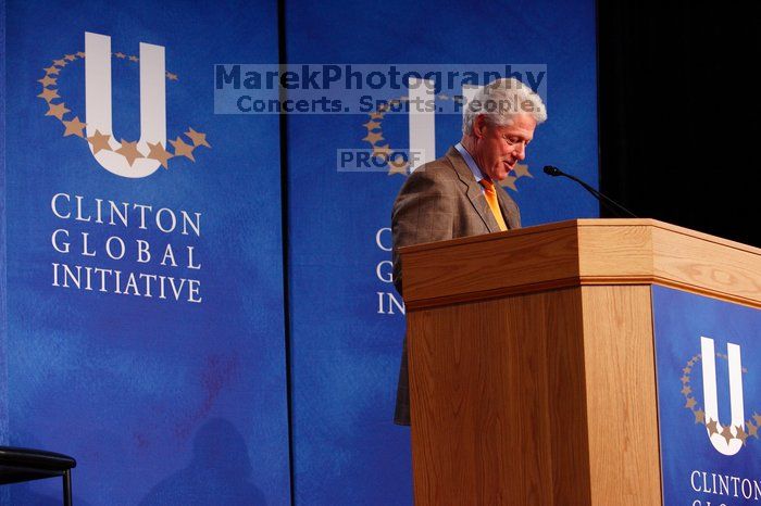 Former President Bill Clinton speaking at the CGIU meeting.  Day one of the 2nd Annual Clinton Global Initiative University (CGIU) meeting was held at The University of Texas at Austin, Friday, February 13, 2009.

Filename: SRM_20090213_16140996.jpg
Aperture: f/4.0
Shutter Speed: 1/100
Body: Canon EOS-1D Mark II
Lens: Canon EF 80-200mm f/2.8 L