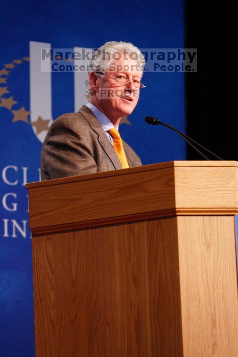 Former President Bill Clinton speaking at the CGIU meeting.  Day one of the 2nd Annual Clinton Global Initiative University (CGIU) meeting was held at The University of Texas at Austin, Friday, February 13, 2009.

Filename: SRM_20090213_16151108.jpg
Aperture: f/4.0
Shutter Speed: 1/80
Body: Canon EOS-1D Mark II
Lens: Canon EF 80-200mm f/2.8 L