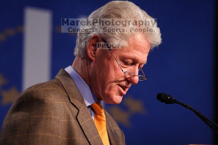 Former President Bill Clinton speaking at the CGIU meeting.  Day one of the 2nd Annual Clinton Global Initiative University (CGIU) meeting was held at The University of Texas at Austin, Friday, February 13, 2009.

Filename: SRM_20090213_16183442.jpg
Aperture: f/2.8
Shutter Speed: 1/250
Body: Canon EOS 20D
Lens: Canon EF 300mm f/2.8 L IS