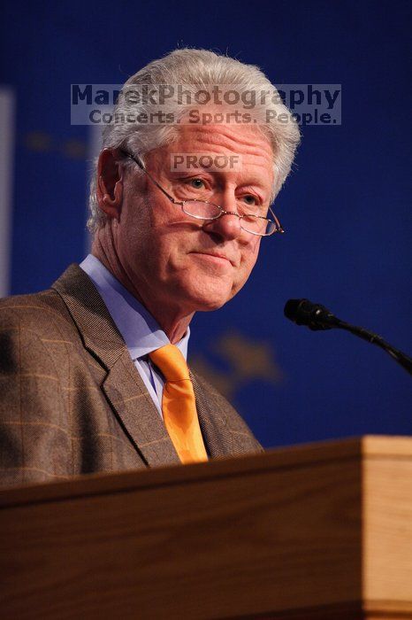 Former President Bill Clinton speaking at the CGIU meeting.  Day one of the 2nd Annual Clinton Global Initiative University (CGIU) meeting was held at The University of Texas at Austin, Friday, February 13, 2009.

Filename: SRM_20090213_16221773.jpg
Aperture: f/2.8
Shutter Speed: 1/320
Body: Canon EOS 20D
Lens: Canon EF 300mm f/2.8 L IS