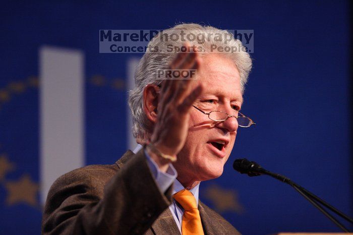 Former President Bill Clinton speaking at the CGIU meeting.  Day one of the 2nd Annual Clinton Global Initiative University (CGIU) meeting was held at The University of Texas at Austin, Friday, February 13, 2009.

Filename: SRM_20090213_16242976.jpg
Aperture: f/2.8
Shutter Speed: 1/250
Body: Canon EOS 20D
Lens: Canon EF 300mm f/2.8 L IS