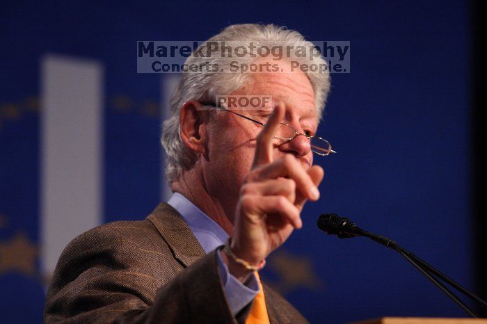 Former President Bill Clinton speaking at the CGIU meeting.  Day one of the 2nd Annual Clinton Global Initiative University (CGIU) meeting was held at The University of Texas at Austin, Friday, February 13, 2009.

Filename: SRM_20090213_16250593.jpg
Aperture: f/2.8
Shutter Speed: 1/320
Body: Canon EOS 20D
Lens: Canon EF 300mm f/2.8 L IS