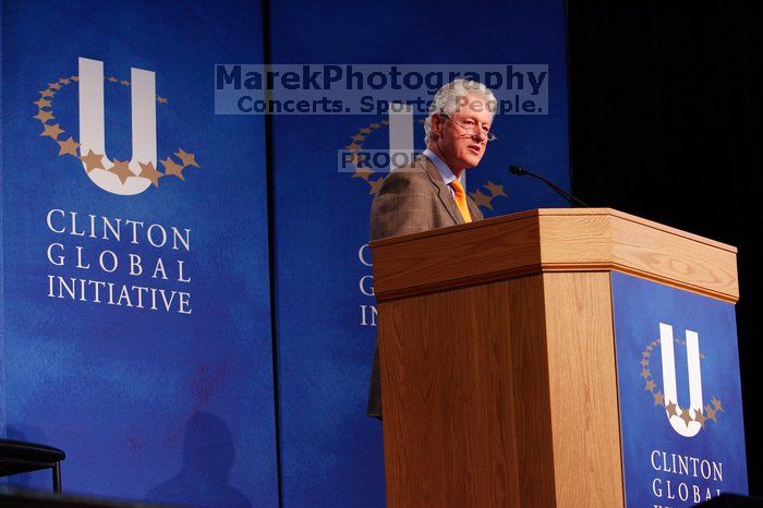 Former President Bill Clinton speaking at the CGIU meeting.  Day one of the 2nd Annual Clinton Global Initiative University (CGIU) meeting was held at The University of Texas at Austin, Friday, February 13, 2009.

Filename: SRM_20090213_16252887.jpg
Aperture: f/4.0
Shutter Speed: 1/125
Body: Canon EOS-1D Mark II
Lens: Canon EF 80-200mm f/2.8 L