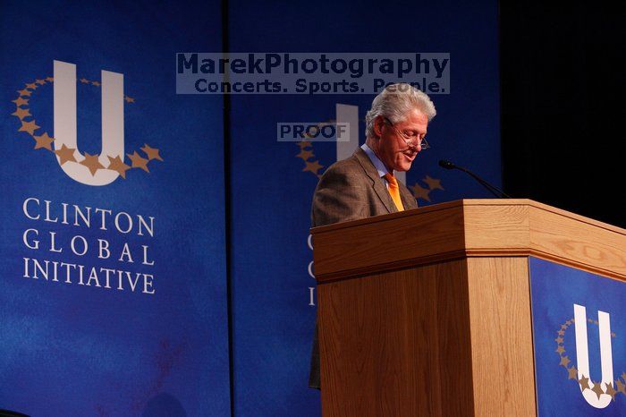 Former President Bill Clinton speaking at the CGIU meeting.  Day one of the 2nd Annual Clinton Global Initiative University (CGIU) meeting was held at The University of Texas at Austin, Friday, February 13, 2009.

Filename: SRM_20090213_16255993.jpg
Aperture: f/4.0
Shutter Speed: 1/160
Body: Canon EOS-1D Mark II
Lens: Canon EF 80-200mm f/2.8 L