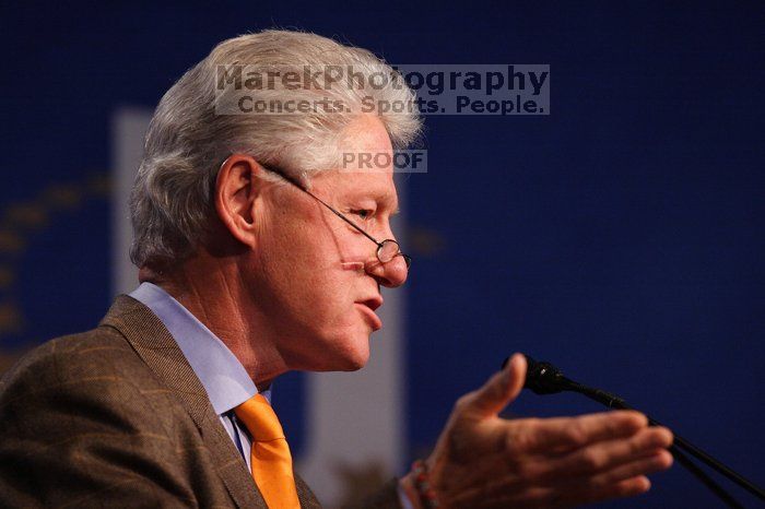 Former President Bill Clinton speaking at the CGIU meeting.  Day one of the 2nd Annual Clinton Global Initiative University (CGIU) meeting was held at The University of Texas at Austin, Friday, February 13, 2009.

Filename: SRM_20090213_16273301.jpg
Aperture: f/2.8
Shutter Speed: 1/400
Body: Canon EOS 20D
Lens: Canon EF 300mm f/2.8 L IS