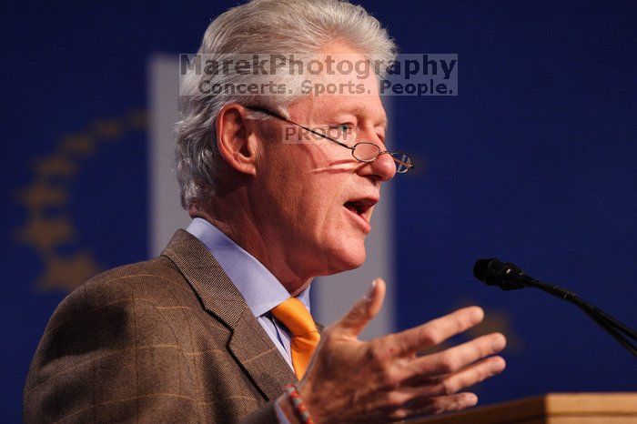 Former President Bill Clinton speaking at the CGIU meeting.  Day one of the 2nd Annual Clinton Global Initiative University (CGIU) meeting was held at The University of Texas at Austin, Friday, February 13, 2009.

Filename: SRM_20090213_16273503.jpg
Aperture: f/2.8
Shutter Speed: 1/320
Body: Canon EOS 20D
Lens: Canon EF 300mm f/2.8 L IS