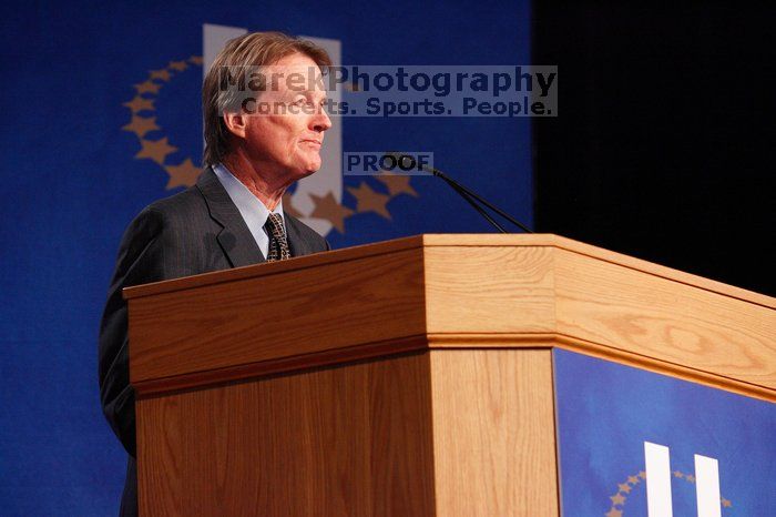 UT President William Powers Jr. speaks at the opening plenary session of the CGIU meeting.  Day one of the 2nd Annual Clinton Global Initiative University (CGIU) meeting was held at The University of Texas at Austin, Friday, February 13, 2009.

Filename: SRM_20090213_16312572.jpg
Aperture: f/4.0
Shutter Speed: 1/160
Body: Canon EOS-1D Mark II
Lens: Canon EF 80-200mm f/2.8 L