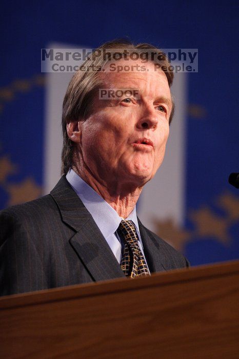 UT President William Powers Jr. speaks at the opening plenary session of the CGIU meeting.  Day one of the 2nd Annual Clinton Global Initiative University (CGIU) meeting was held at The University of Texas at Austin, Friday, February 13, 2009.

Filename: SRM_20090213_16321342.jpg
Aperture: f/2.8
Shutter Speed: 1/250
Body: Canon EOS 20D
Lens: Canon EF 300mm f/2.8 L IS