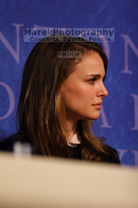 Natalie Portman spoke about micro-loans, especially for women to start their own businesses, in poor and developing countries, at the opening plenary session of the CGIU meeting.  Day one of the 2nd Annual Clinton Global Initiative University (CGIU) meeting was held at The University of Texas at Austin, Friday, February 13, 2009.

Filename: SRM_20090213_16532731.jpg
Aperture: f/2.8
Shutter Speed: 1/320
Body: Canon EOS 20D
Lens: Canon EF 300mm f/2.8 L IS