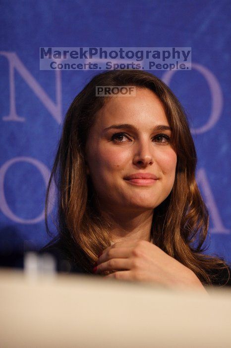 Natalie Portman spoke about micro-loans, especially for women to start their own businesses, in poor and developing countries, at the opening plenary session of the CGIU meeting.  Day one of the 2nd Annual Clinton Global Initiative University (CGIU) meeting was held at The University of Texas at Austin, Friday, February 13, 2009.

Filename: SRM_20090213_16545248.jpg
Aperture: f/2.8
Shutter Speed: 1/400
Body: Canon EOS 20D
Lens: Canon EF 300mm f/2.8 L IS