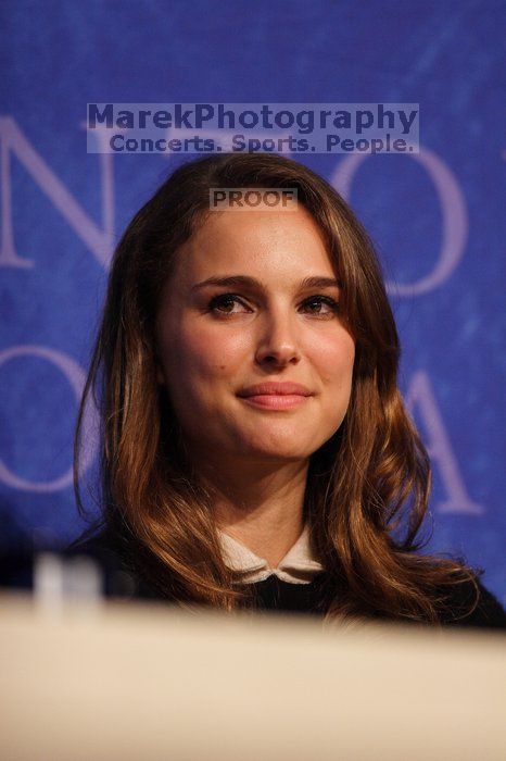 Natalie Portman spoke about micro-loans, especially for women to start their own businesses, in poor and developing countries, at the opening plenary session of the CGIU meeting.  Day one of the 2nd Annual Clinton Global Initiative University (CGIU) meeting was held at The University of Texas at Austin, Friday, February 13, 2009.

Filename: SRM_20090213_16545249.jpg
Aperture: f/2.8
Shutter Speed: 1/400
Body: Canon EOS 20D
Lens: Canon EF 300mm f/2.8 L IS