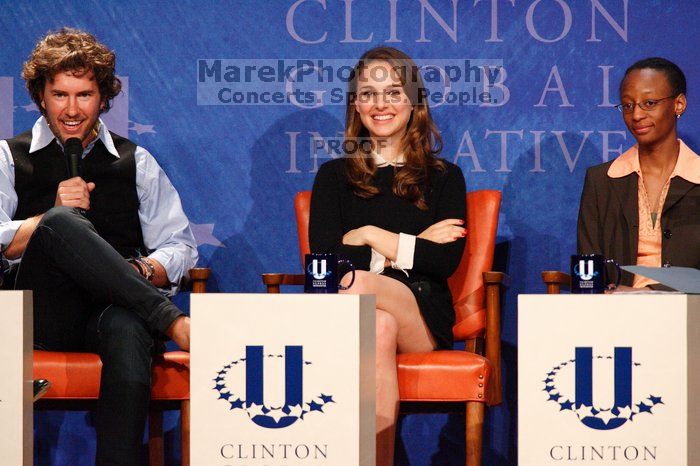 Day one of the 2nd Annual Clinton Global Initiative University (CGIU) meeting was held at The University of Texas at Austin, Friday, February 13, 2009.

Filename: SRM_20090213_17144089.jpg
Aperture: f/5.6
Shutter Speed: 1/200
Body: Canon EOS-1D Mark II
Lens: Canon EF 300mm f/2.8 L IS