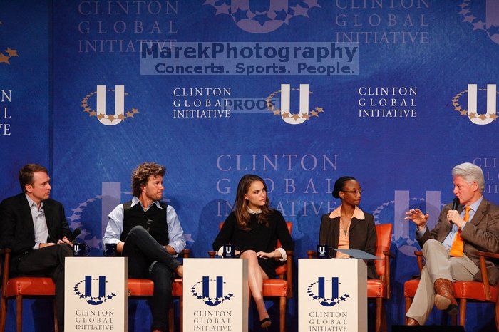 Paul Bell (1-L), president of Dell Global Public, Blake Mycoskie (2-L), founder of TOMS shoes, Natalie Portman (C), Mambidzeni Madzivire (2-R), BME graduate student at Mayo Graduate School, and Former President Bill Clinton (1-R) at the first plenary session of the CGIU meeting.  Day one of the 2nd Annual Clinton Global Initiative University (CGIU) meeting was held at The University of Texas at Austin, Friday, February 13, 2009.

Filename: SRM_20090213_17251720.jpg
Aperture: f/4.0
Shutter Speed: 1/320
Body: Canon EOS-1D Mark II
Lens: Canon EF 300mm f/2.8 L IS