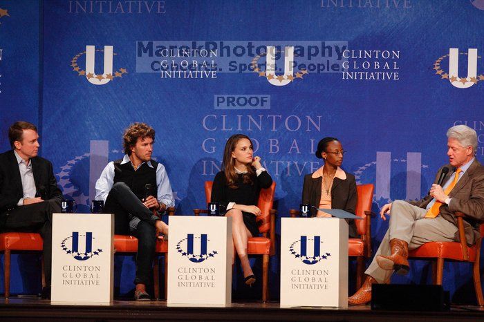 Paul Bell (1-L), president of Dell Global Public, Blake Mycoskie (2-L), founder of TOMS shoes, Natalie Portman (C), Mambidzeni Madzivire (2-R), BME graduate student at Mayo Graduate School, and Former President Bill Clinton (1-R) at the first plenary session of the CGIU meeting.  Day one of the 2nd Annual Clinton Global Initiative University (CGIU) meeting was held at The University of Texas at Austin, Friday, February 13, 2009.

Filename: SRM_20090213_17282340.jpg
Aperture: f/4.0
Shutter Speed: 1/320
Body: Canon EOS-1D Mark II
Lens: Canon EF 300mm f/2.8 L IS