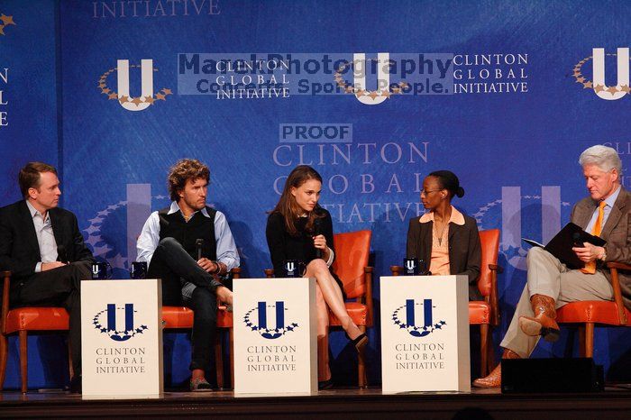 Paul Bell (1-L), president of Dell Global Public, Blake Mycoskie (2-L), founder of TOMS shoes, Natalie Portman (C), Mambidzeni Madzivire (2-R), BME graduate student at Mayo Graduate School, and Former President Bill Clinton (1-R) at the first plenary session of the CGIU meeting.  Day one of the 2nd Annual Clinton Global Initiative University (CGIU) meeting was held at The University of Texas at Austin, Friday, February 13, 2009.

Filename: SRM_20090213_17295670.jpg
Aperture: f/5.0
Shutter Speed: 1/200
Body: Canon EOS-1D Mark II
Lens: Canon EF 300mm f/2.8 L IS