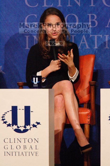 Natalie Portman spoke about micro-loans, especially for women to start their own businesses, in poor and developing countries, at the opening plenary session of the CGIU meeting.  Day one of the 2nd Annual Clinton Global Initiative University (CGIU) meeting was held at The University of Texas at Austin, Friday, February 13, 2009.

Filename: SRM_20090213_17311693.jpg
Aperture: f/5.6
Shutter Speed: 1/250
Body: Canon EOS-1D Mark II
Lens: Canon EF 300mm f/2.8 L IS