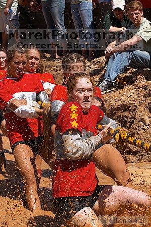 AXO Alpha Chi Omega tug.

Filename: crw_9018_std.jpg
Aperture: f/13.0
Shutter Speed: 1/250
Body: Canon EOS DIGITAL REBEL
Lens: Canon EF 80-200mm f/2.8 L