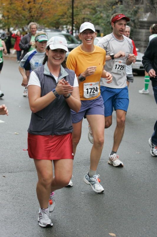 Katie Lannon, Kelly Saalwachter, and John Saalwachter running the Richmond SunTrust Marathon and McDonald's Half Marathon, on Saturday, November 14, 2009.

Filename: SRM_20091114_10325340.JPG
Aperture: f/4.0
Shutter Speed: 1/400
Body: Canon EOS-1D Mark II
Lens: Canon EF 80-200mm f/2.8 L