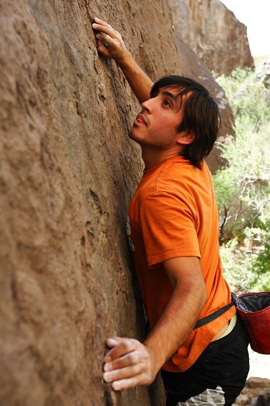Javier Morales rock climbing in Hueco Tanks State Park and Historic Site during the Hueco Tanks Awesome Fest 2010 trip, Friday, May 21, 2010.
Filename: SRM_20100521_17503943.JPG
Aperture: f/4.0
Shutter Speed: 1/160
Body: Canon EOS-1D Mark II
Lens: Canon EF 16-35mm f/2.8 L